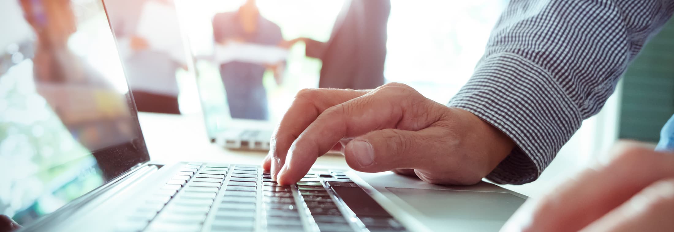 How to Use Social Media for UX Research and Design