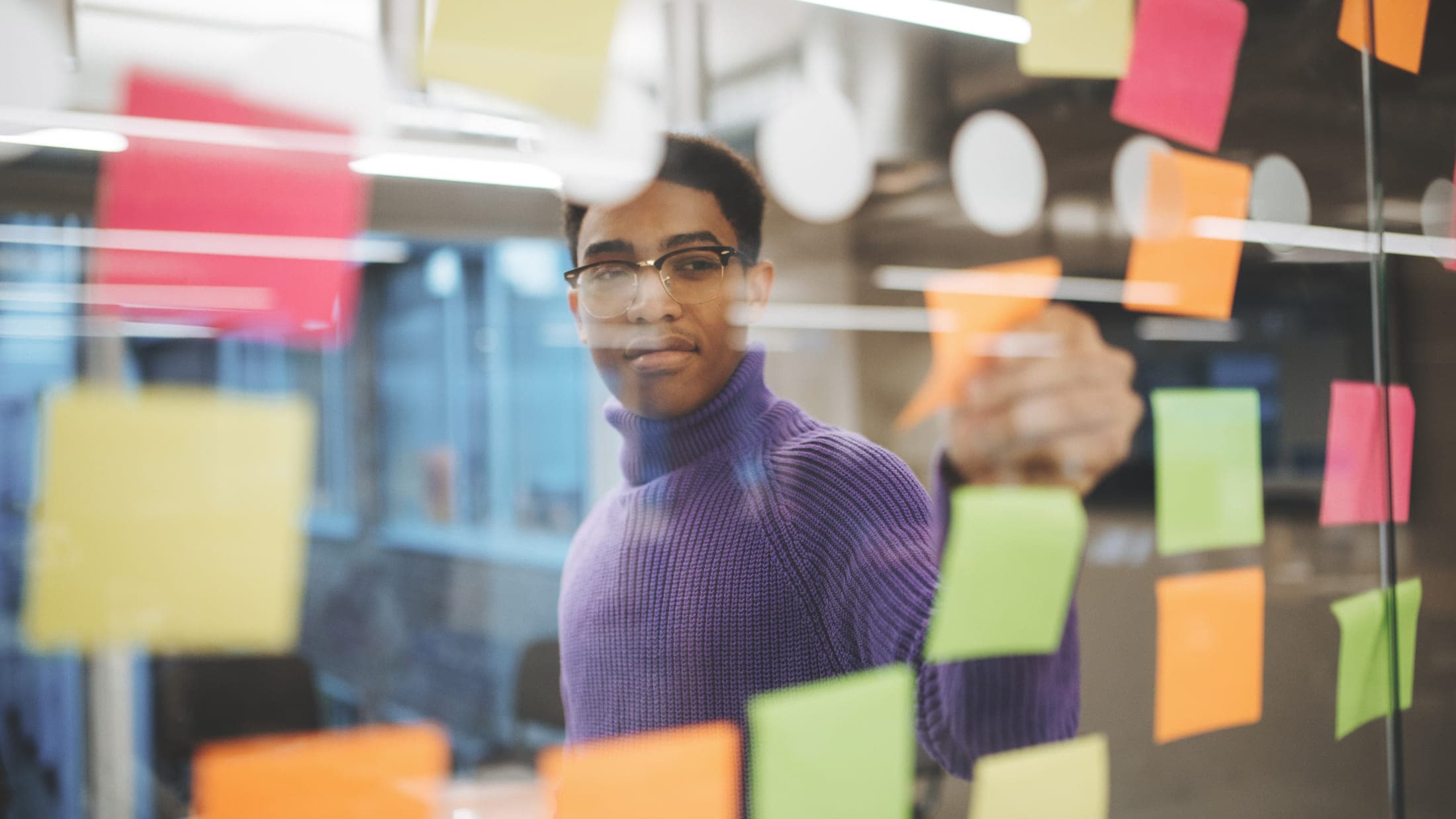 How to Start a Social Media Marketing Agency: Success Guide 