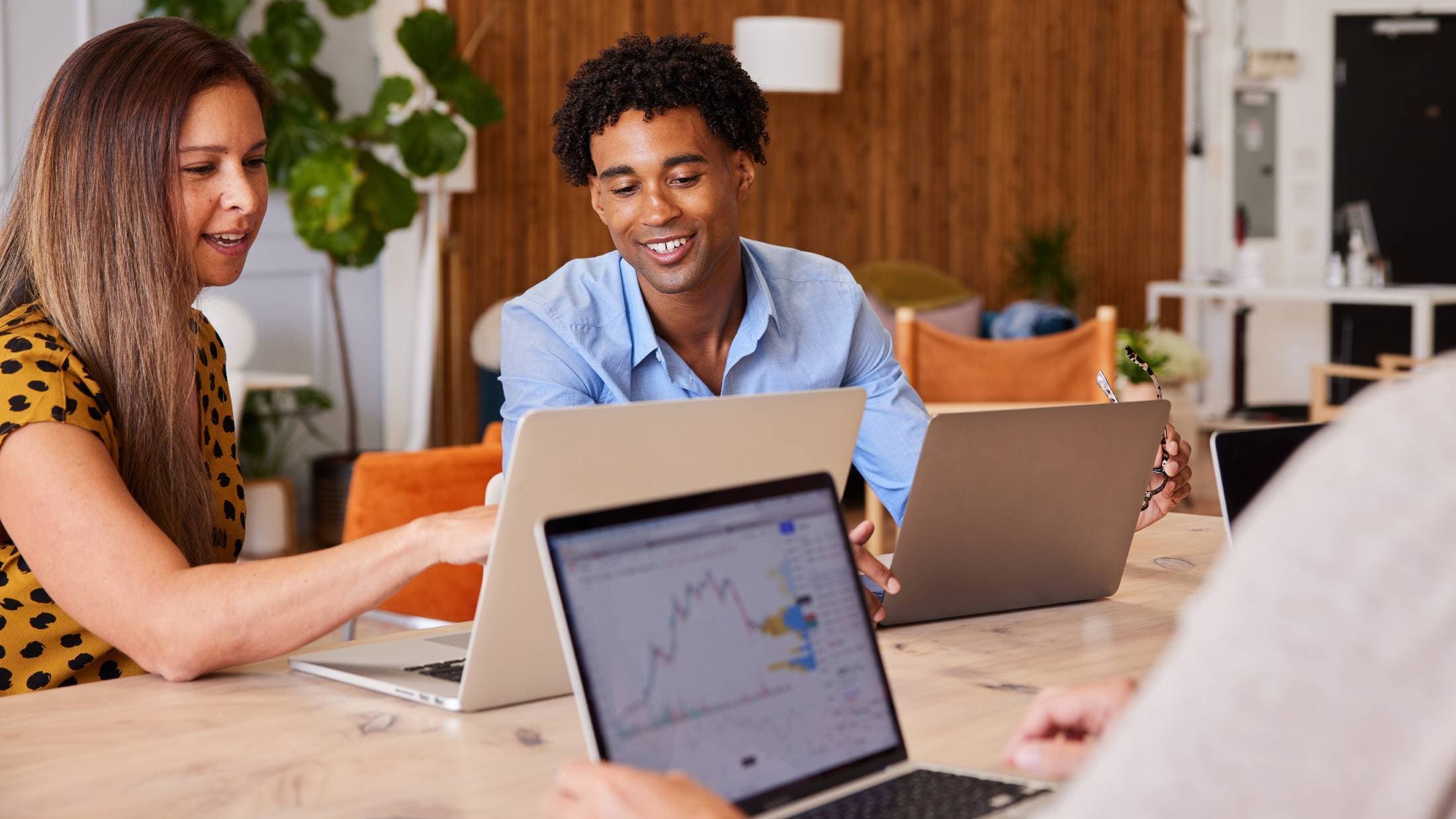 Social Media Competitor Analysis: 3 Easy Steps to Improve Your Performance